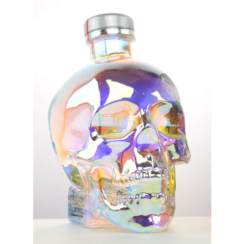 Crystal Head Aurora Kanada in der Totenkopf Flasche - Die Skull-Bottle ist stylisch und die Verpackung wertig. Ein echter Premium Wodka!